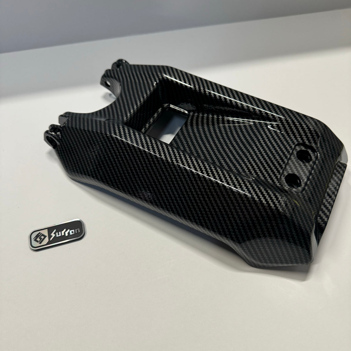 Premium Sur Ron Parts | Carbon Fiber Battery Lid | Elektrisches Racing