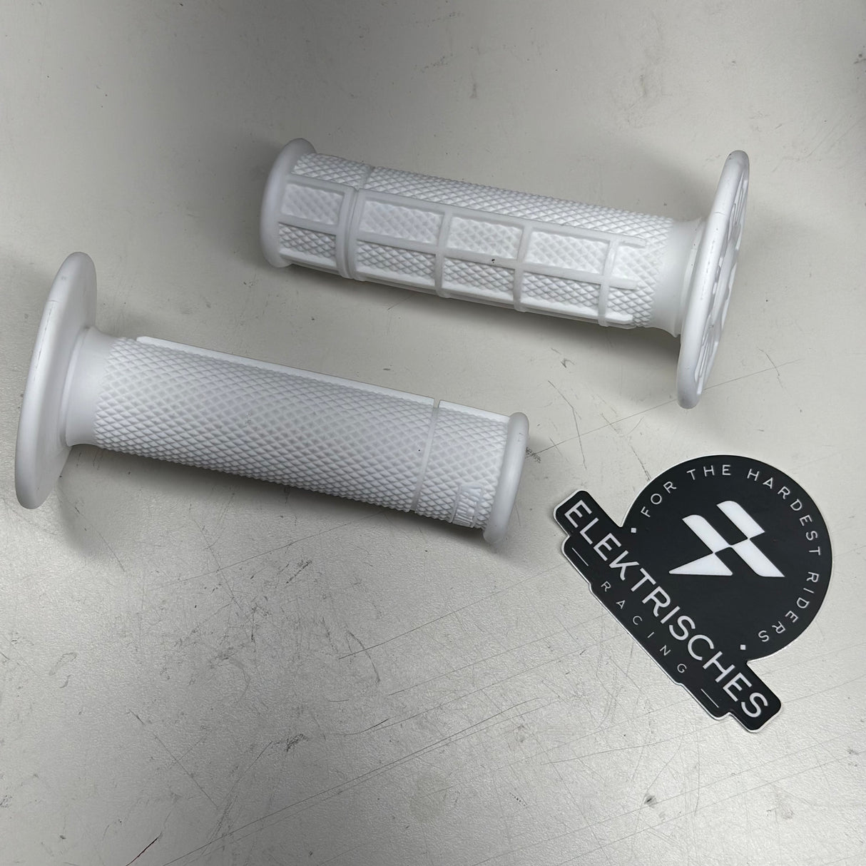 Pro taper white grips