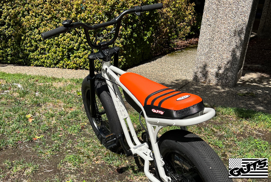 エレガット Super 73 Guts Seat Cover – Elektrisches Racing