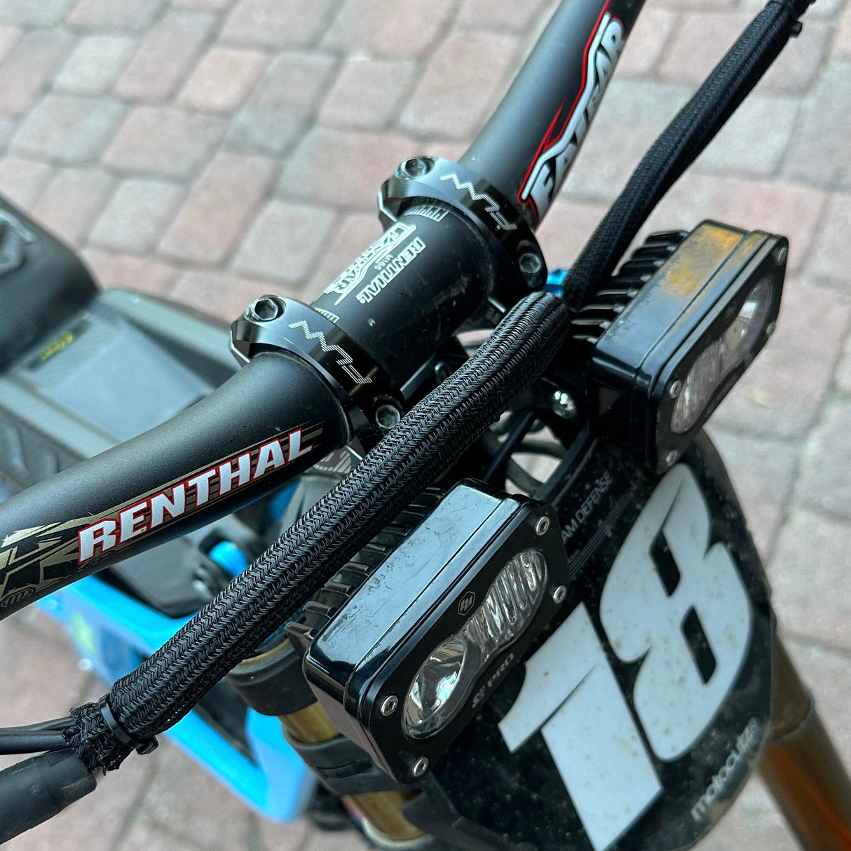 Mountain Bike Cockpit Clean-Up Kit | E-Bike Parts | Elektrisches Racing