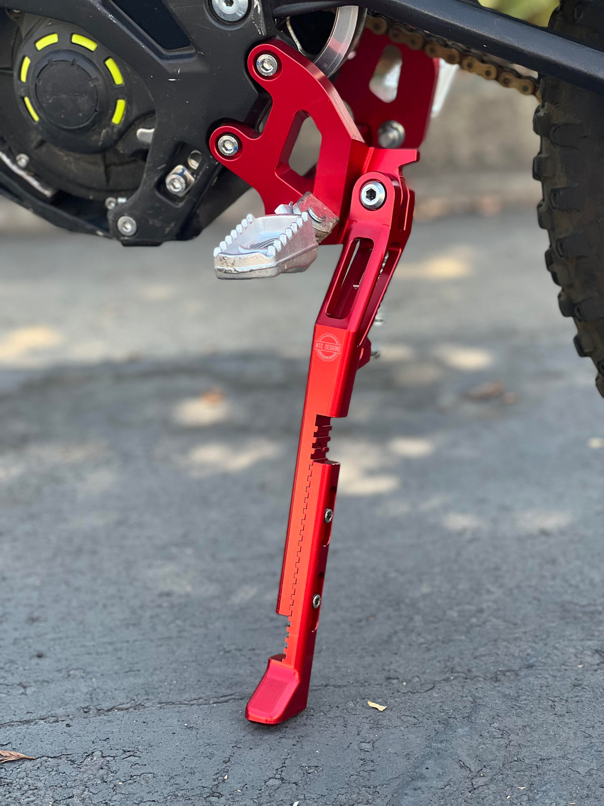 Surron Bike Upgrades Bundle - Red - 20mm Lowering Peg Brackets, Ignition Key Plate, Shark Fin Disc Guard and Standard Adjustable Kickstand.